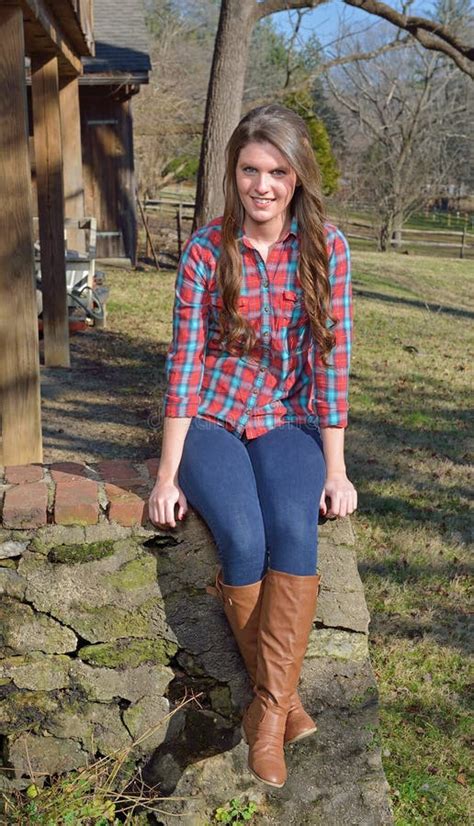 Country Woman 的图像结果