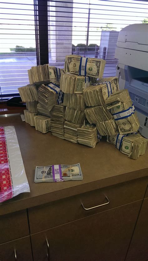 The difference between $10,000 in 1's vs 100's - Imgur | Vita da ricchi ...