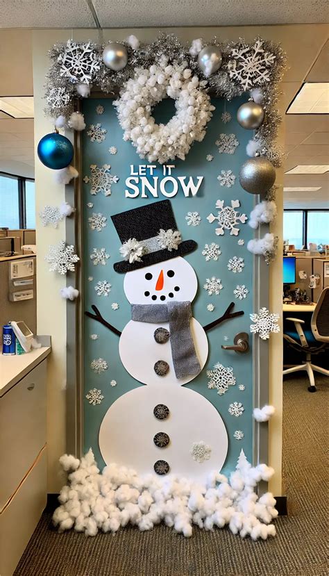 🎄 21 Office Xmas Door Decorating Ideas That Will Wow Yo… | Christmas ...