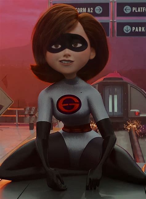 Pin by EDD on mmmssstjuuhi | Mrs incredible, The incredibles elastigirl ...