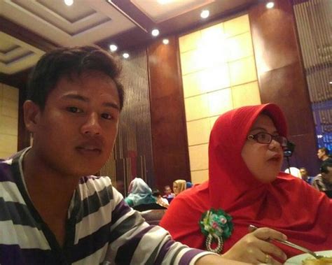 RUMAH PINUS GUESTHOUSE & CAFE (Bandung) - Inn Reviews & Photos ...