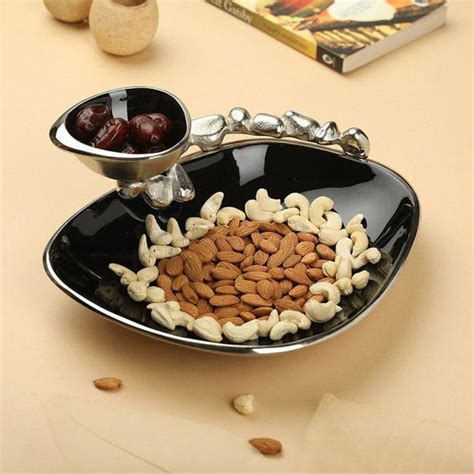 Buy Neva Aluminium Platter - Black Online in India | Vaaree