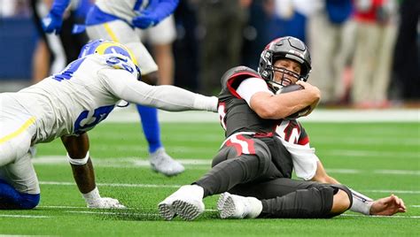 Tom Brady doesn’t get much help from other Bucs in loss to Rams | FOX ...