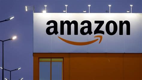 Amazon senior exec says most managers are bad at leading people, shares ...