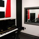 Sound Studio Window Building 的图像结果