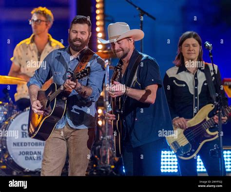 2024 cmt music show hi-res stock photography and images - Alamy