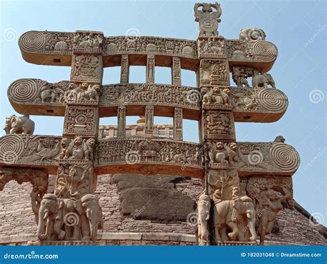 Historical Place Sanchi Stupa Gate at Madhya Pradesh India Editorial Stock Photo - Image of ...