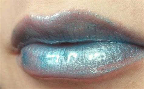 Pin by 𝔈 ☆ on fashion / runway | Blue lips, Lipstick, Makeup inspiration