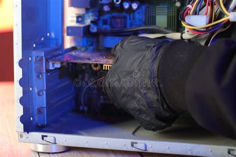 Old Computer Inside 的图像结果