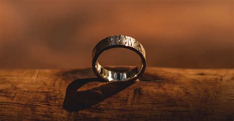 Der Erzählband "Der Ring" | radio horeb Leben mit Gott ...