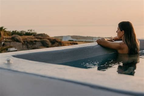 SANDO TRADITIONAL CAVE VILLAS (Vourvoulos) - Hotel Reviews & Photos ...