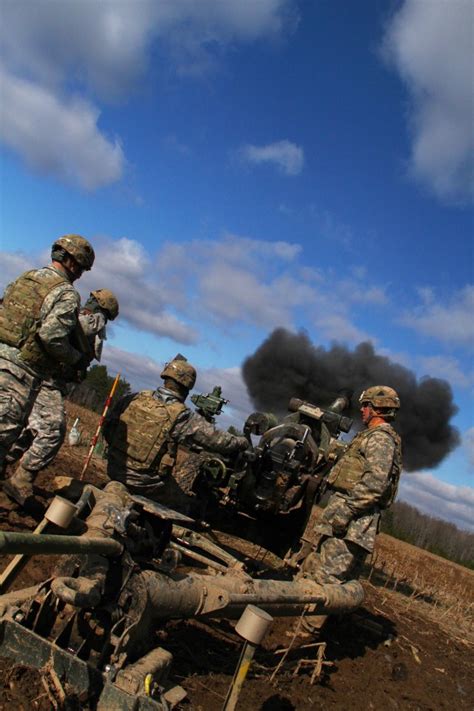 Currahee crew drills with M119 105mm Howitzer | Article | The United ...