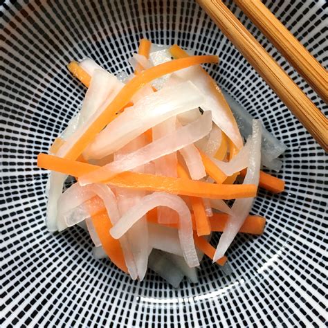 Easy Pickled Daikon Radish Recipe | Besto Blog