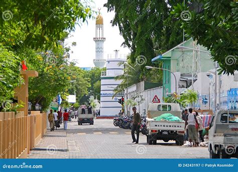 Streets of Male, Capital City of Maldives Editorial Photography - Image of people, colorful ...
