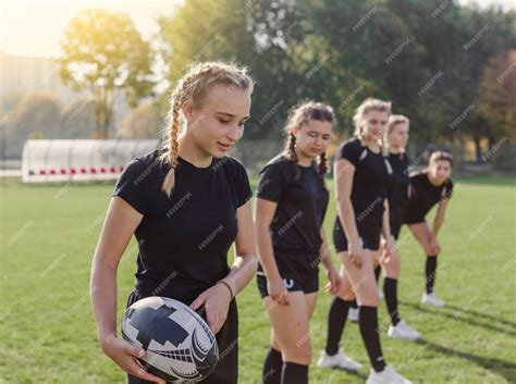 Girls Rugby Ball 的图像结果