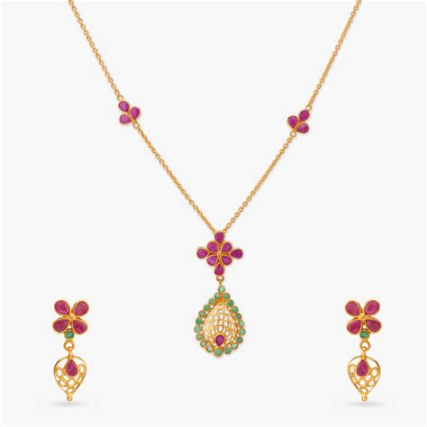 Majestic Gold Pendant with Chain and Earrings Set