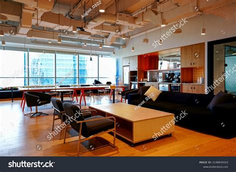 Empty Building Space 的图像结果