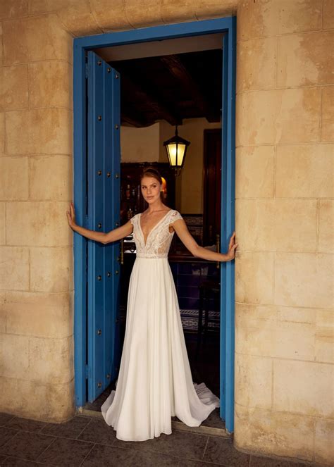 Essense of Australia D3823 - De Bruidsgalerie