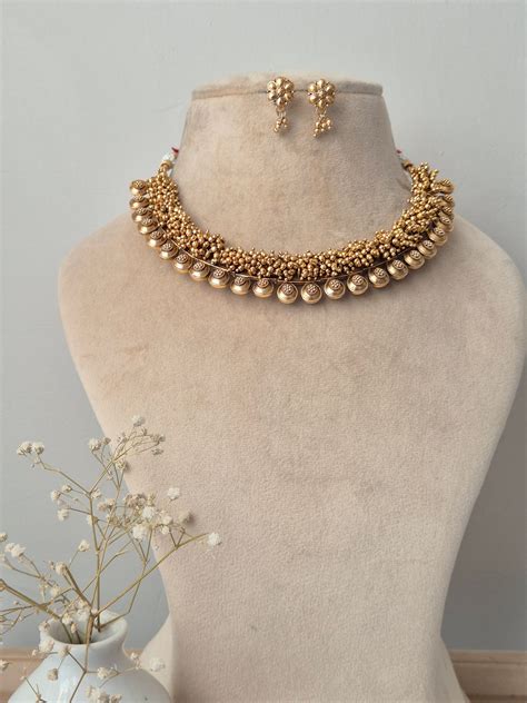 Elegant Banita Necklace Set | NAITRI | Imitation Jewellery - Gold – Naitri