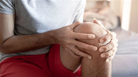 Medial Collateral Ligament (MCL) Tear: Symptoms and Recovery - GoodRx