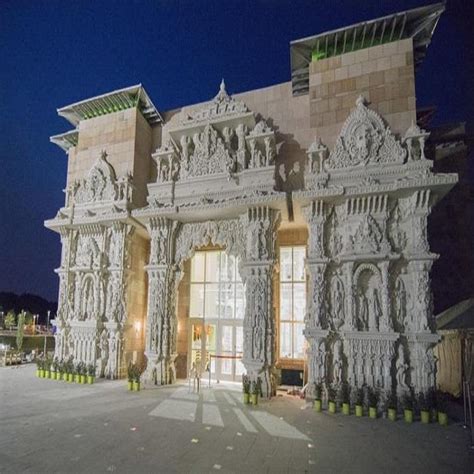 OMG! अमेरिका में बना इतना खूबसूरत मंदिर - most-biggest-temple-in ...