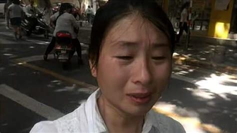 朝鲜姑娘来中国打工，第一次发工资的时候却急了：我要立马回国-旅游视频-搜狐视频