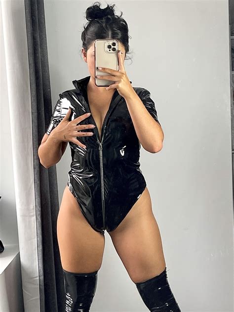 Its me, Jessica Skyheel : r/Gonewild_latex