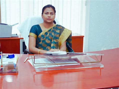 IAS Officer Nidhi Kesarwani Appointed Prabhari Officer for Barwani, MP ...