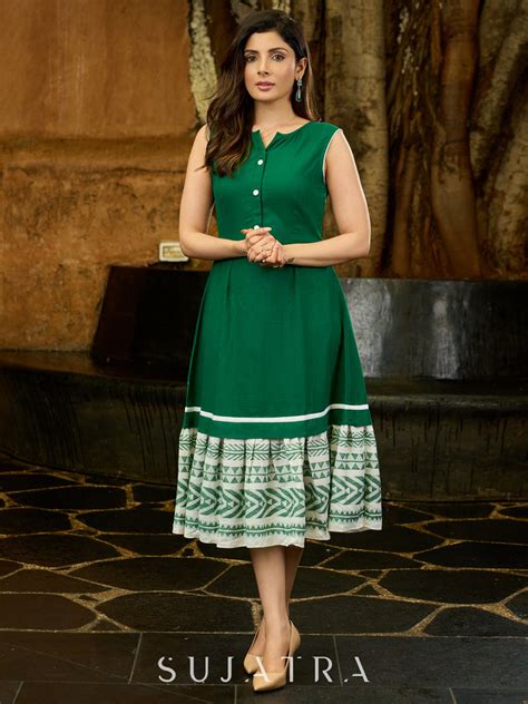 Fern Sleeveless Dress with Jamdani and Slub Weave – Sujatra