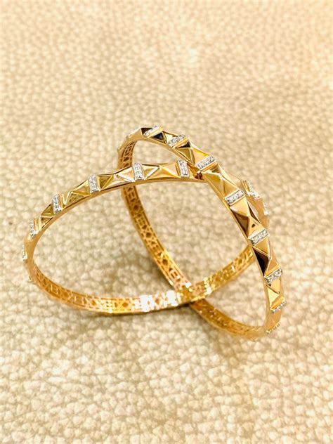 Turkish/Italian Gold Bangles – HM Sarafa Bazar India Pvt Ltd
