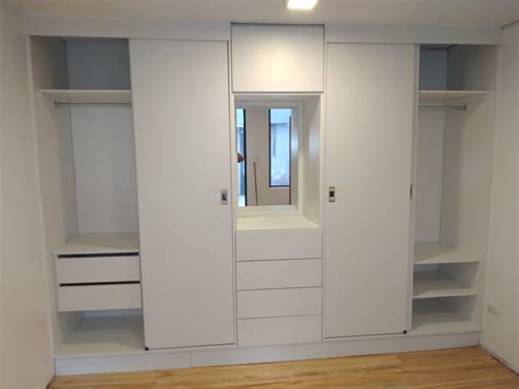 Closets - . : MUEBLES MODULARES QUITO - MUEBLES FLORES