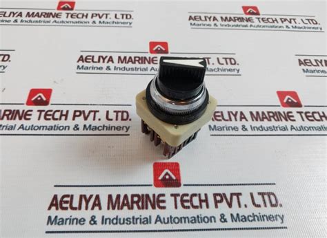Fuji Electric Ah30-p2-0143 Command Switch 250V 6A – Aeliya Marine