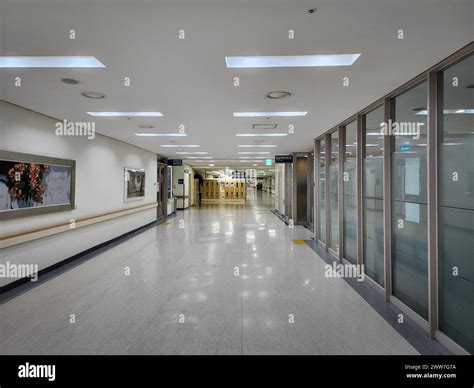 Seoul, South Korea - Asan Medical Center, the largest hospital in South ...