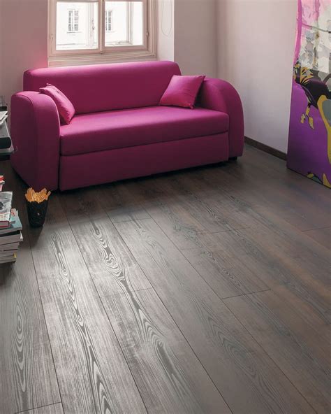 Vienna Maple Ashton 10 mm. Laminate Floor - JC Floors Plus
