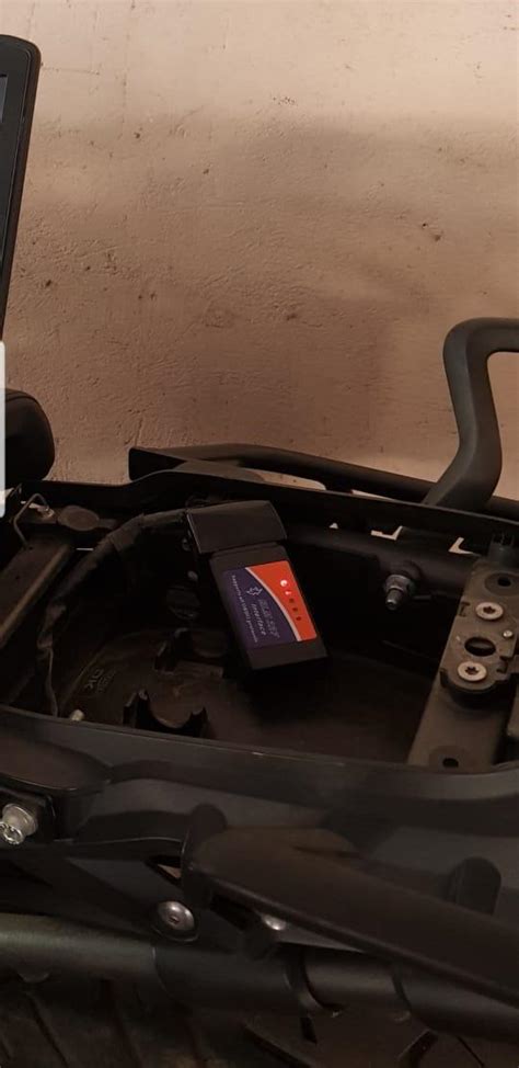 GadgetGuru ELM327 Bluetooth OBD II Universal Vehicle Diagnostic Tool ...