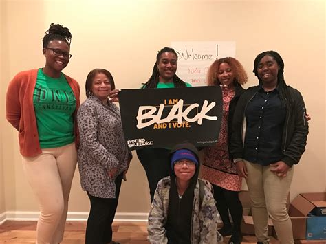 Black Person Voting 的图像结果