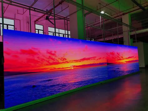 Indoor P5 SMD LED Screen Fixed In A Steel Cabinet With A Density Of ...