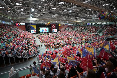 Thousands of Bosnian children embrace Turkish language, culture | Daily Sabah
