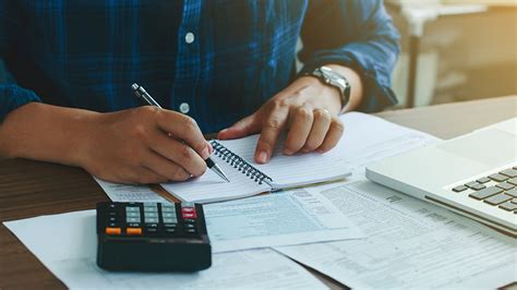 ITR-1 vs ITR-4: Differences, Eligibility and Filing Process for AY 2026–27