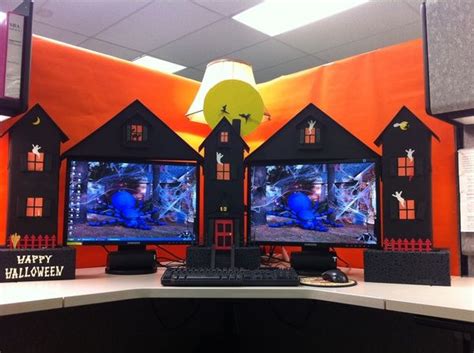 Computer Lab Halloween Decorations 的图像结果