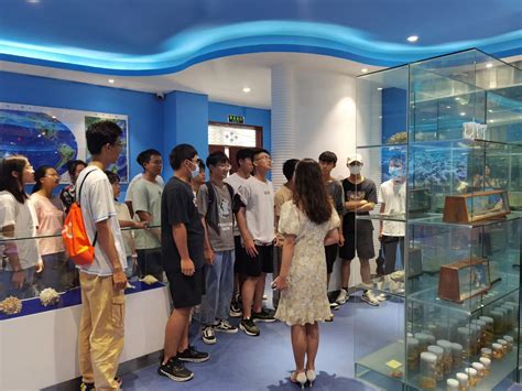 海洋学院组织2021级新生参观标本馆、珊瑚馆-海洋生物与水产学院
