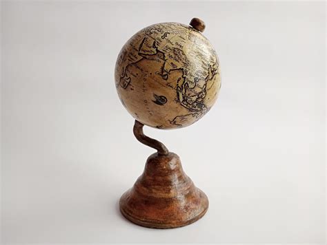 Small Desk Globe 的图像结果