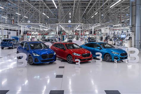 Good things come in threes: BMW Group Plant Leipzig produces its 3,333 ...