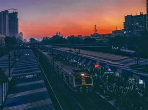 मोटरमनच्या प्रसंगावधानामुळं वाचला प्रवाशांचा जीव; विरार-चर्चगेट वांद्रे ...