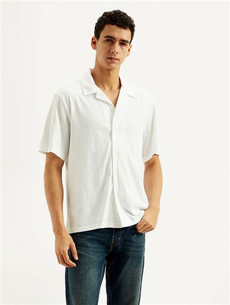 Men's Textured Slim Fit Resort Collar Knit Shirt – Levis India Store