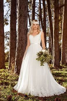 Turner S White Wedding Gown by Of Gowns 3 Styles For Turner Turner S White Wedding Gown