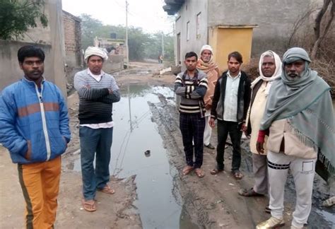 सफाई को तरस रहे पैगांव के वाशिदे - The residents of Paigon are craving ...