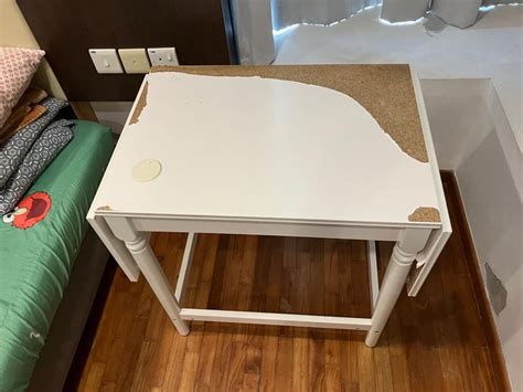 Computer Study Table for Two with Demarcation 的图像结果