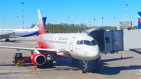 Самолет Суперджет в 100 раз удобнее Красной стрелы. Полет из Питера до ...
