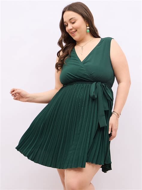 Women Solid Green V-Neck Sleeveless Waist Tie-Up Pleated A-Line Mini ...
